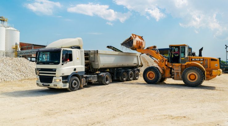 How to Start a Heavy Equipment Rental Business #1 - damianmartinez.com